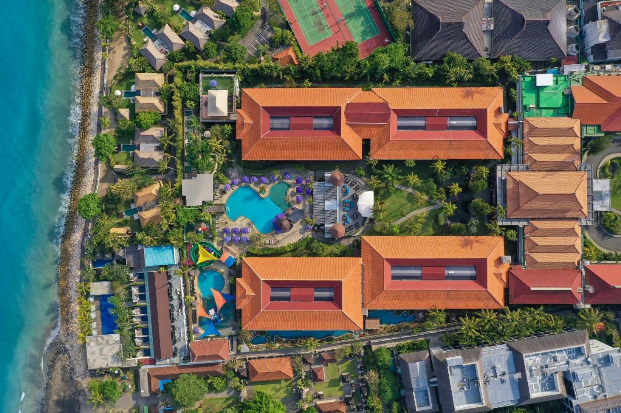 Bali Dynasty Resort Kuta Lombok Exteriér fotografie Aerial view of the resort