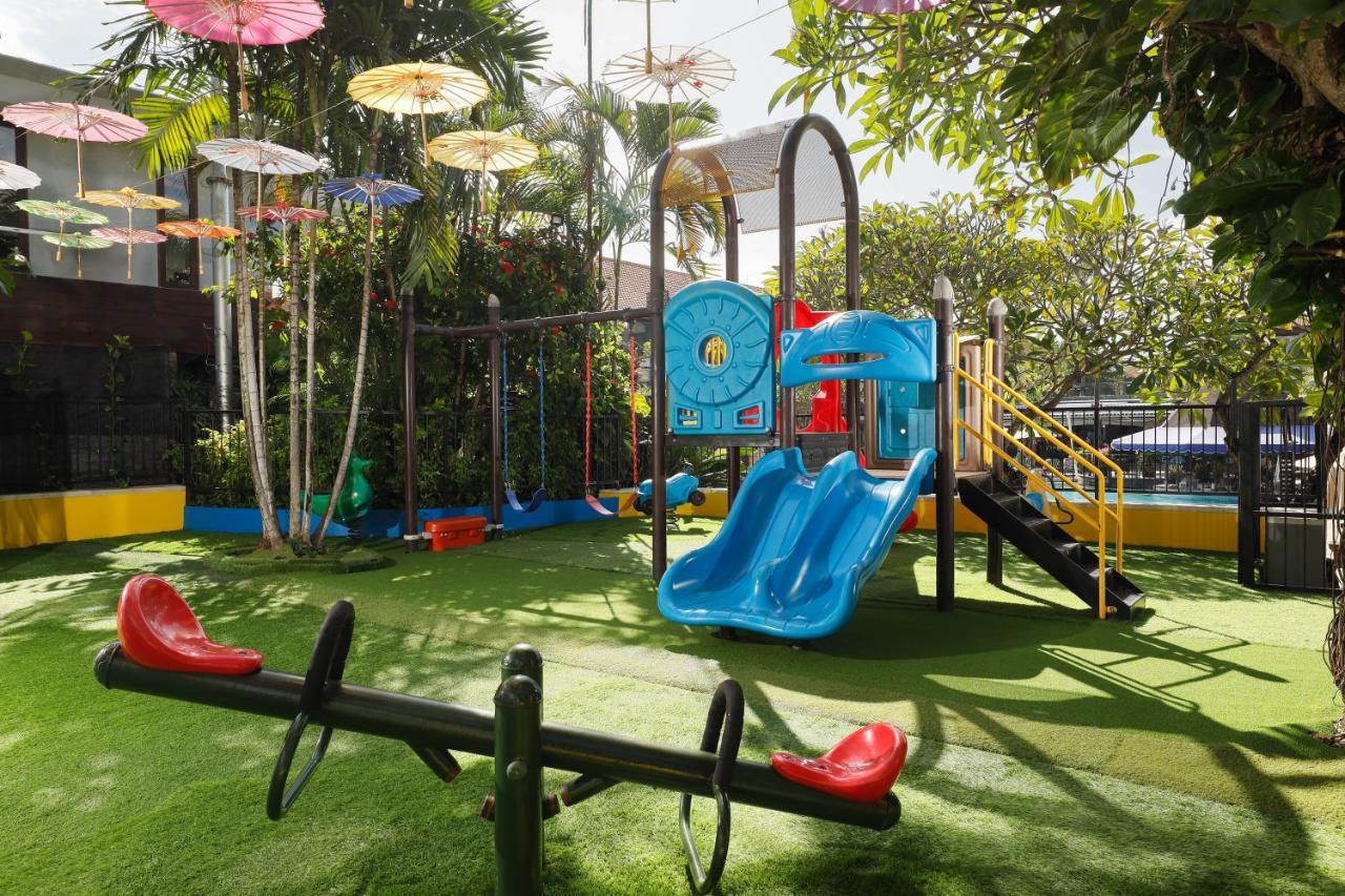 Bali Dynasty Resort Kuta Lombok Exteriér fotografie Playground at the hotel